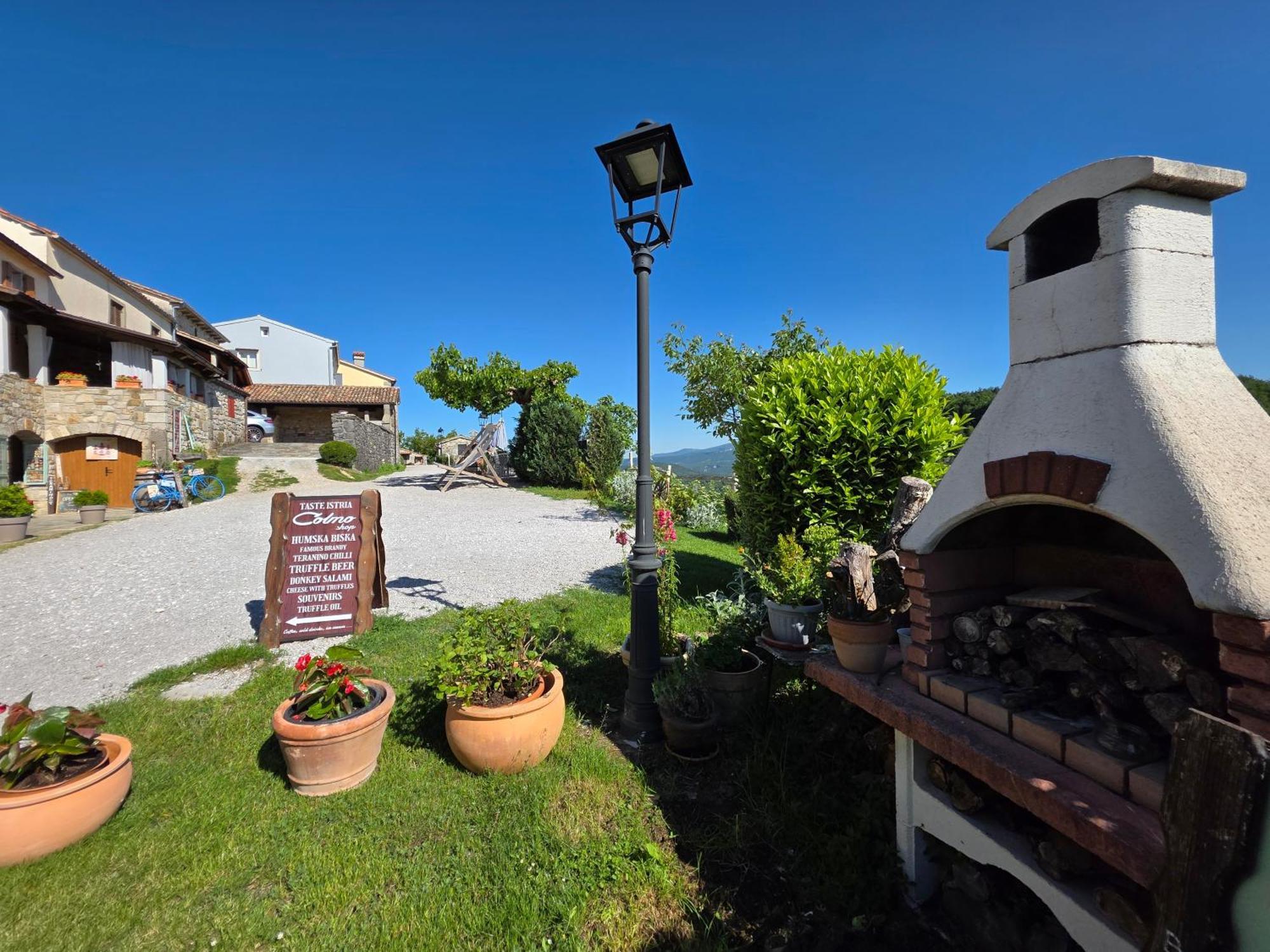 Apartment Hum-The Smallest Town In The World Esterno foto